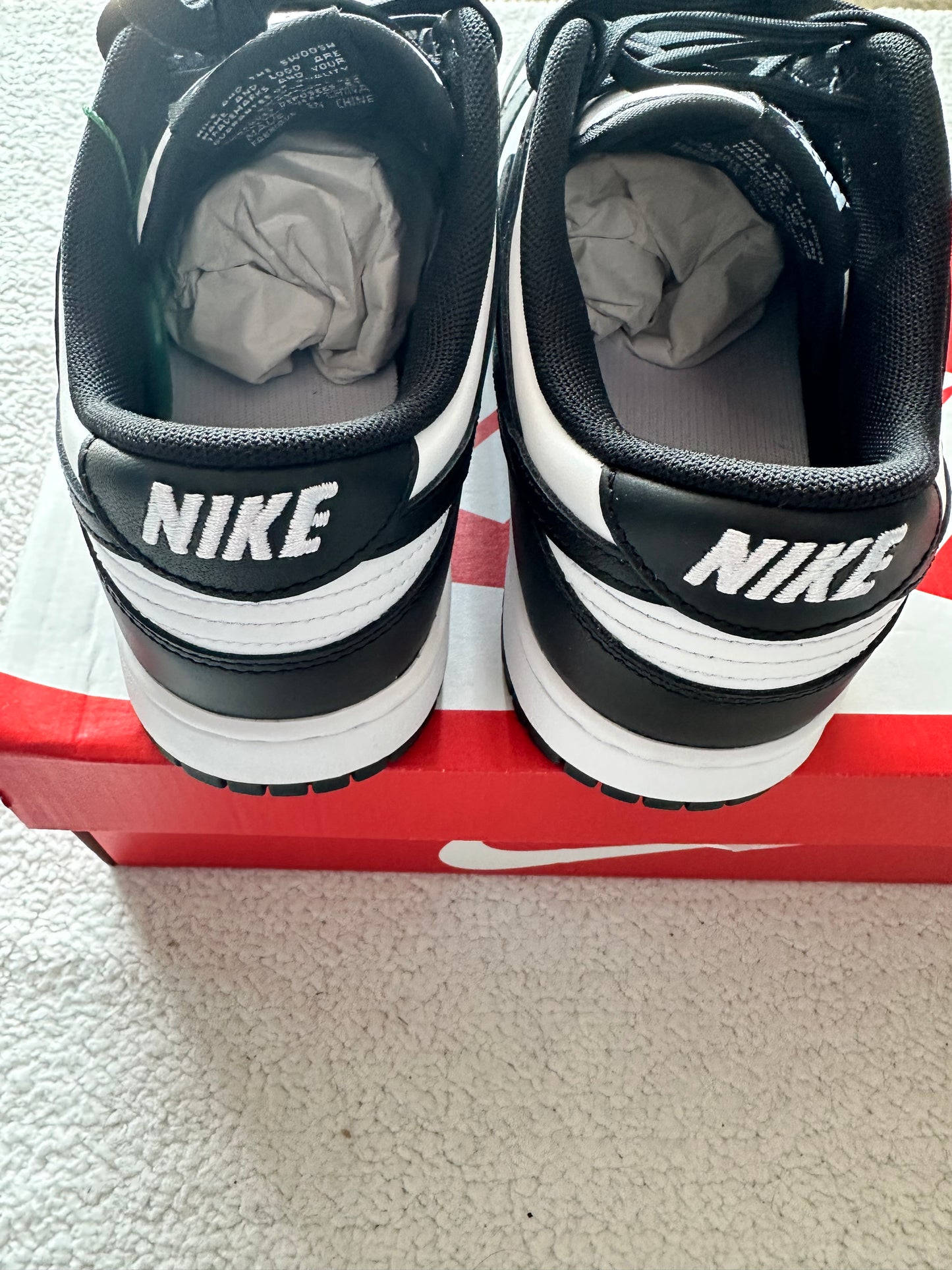 SB Dunk Low Retro Panda. Talla 25 cms