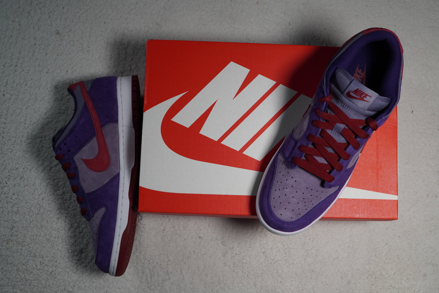 Sneakers Nike SB Dunk Edición Especial Ciruela. Talla 27 centímetros