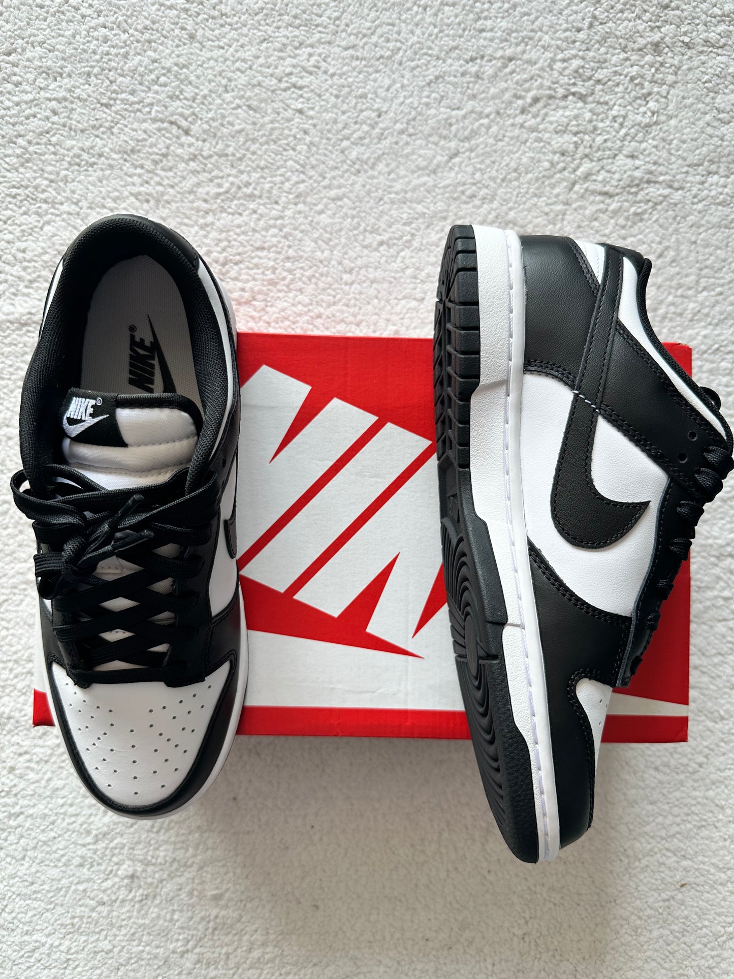 SB Dunk Low Retro Panda. Talla 25 cms