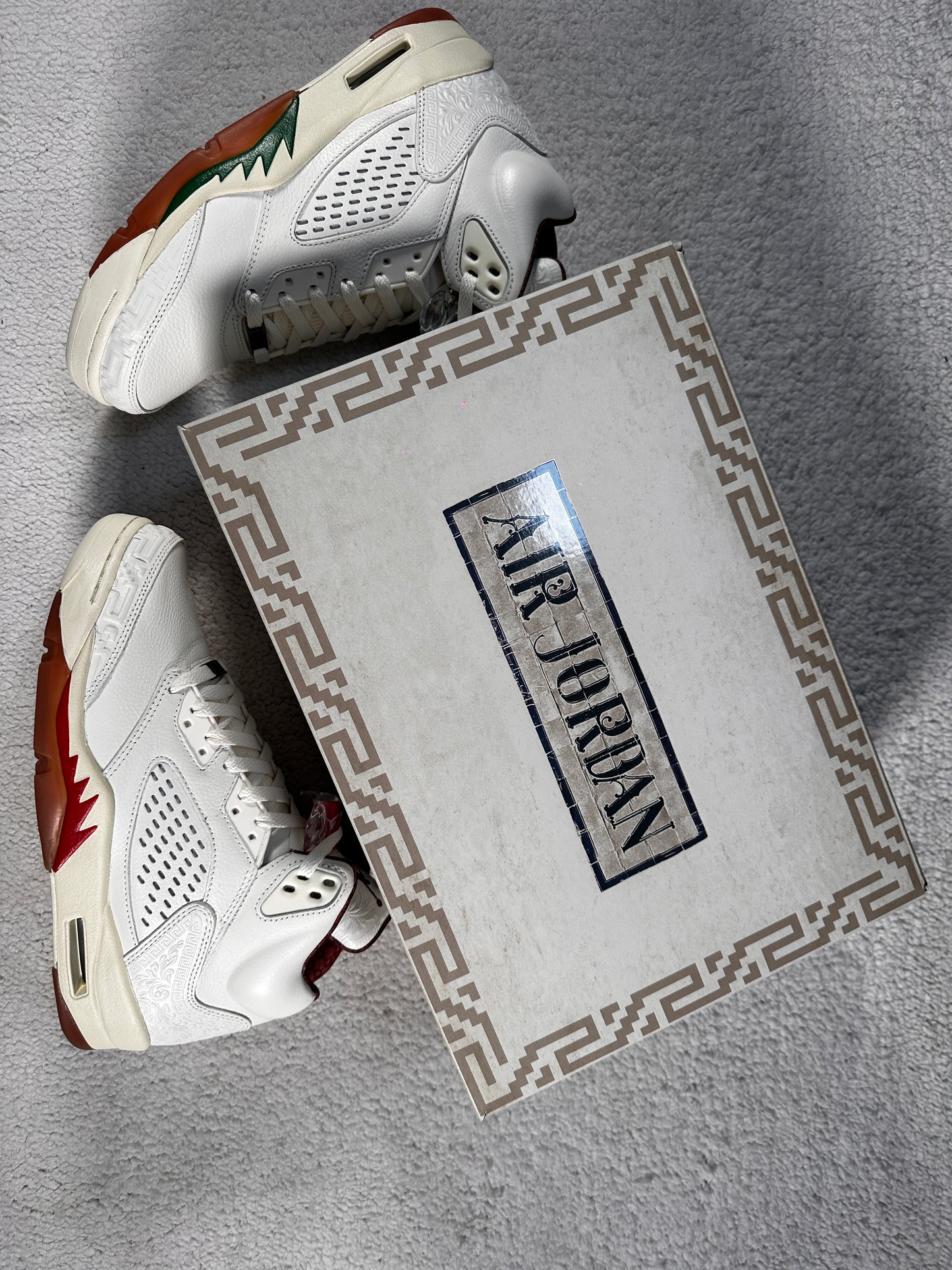 Nike Air Jordan 5 Retro ‘El Grito’ en talla 27 cm