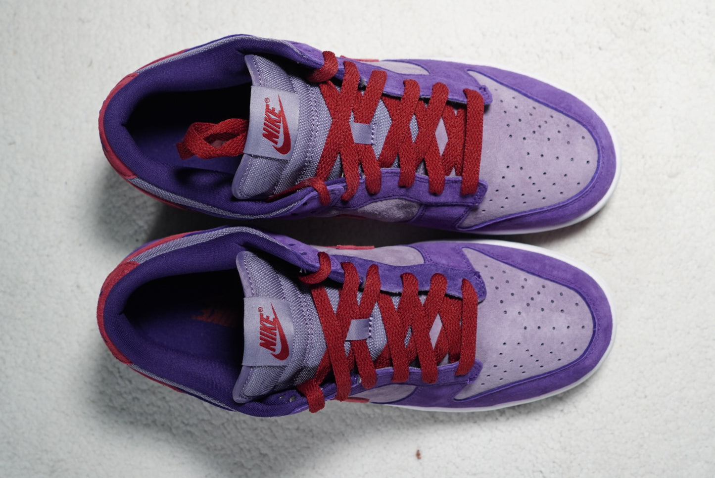 Sneakers Nike SB Dunk Edición Especial Ciruela. Talla 27 centímetros