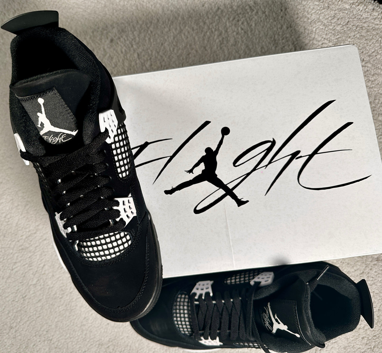Nike Air Jordan 4 Retro White Thunder. Talla 27 centímetros