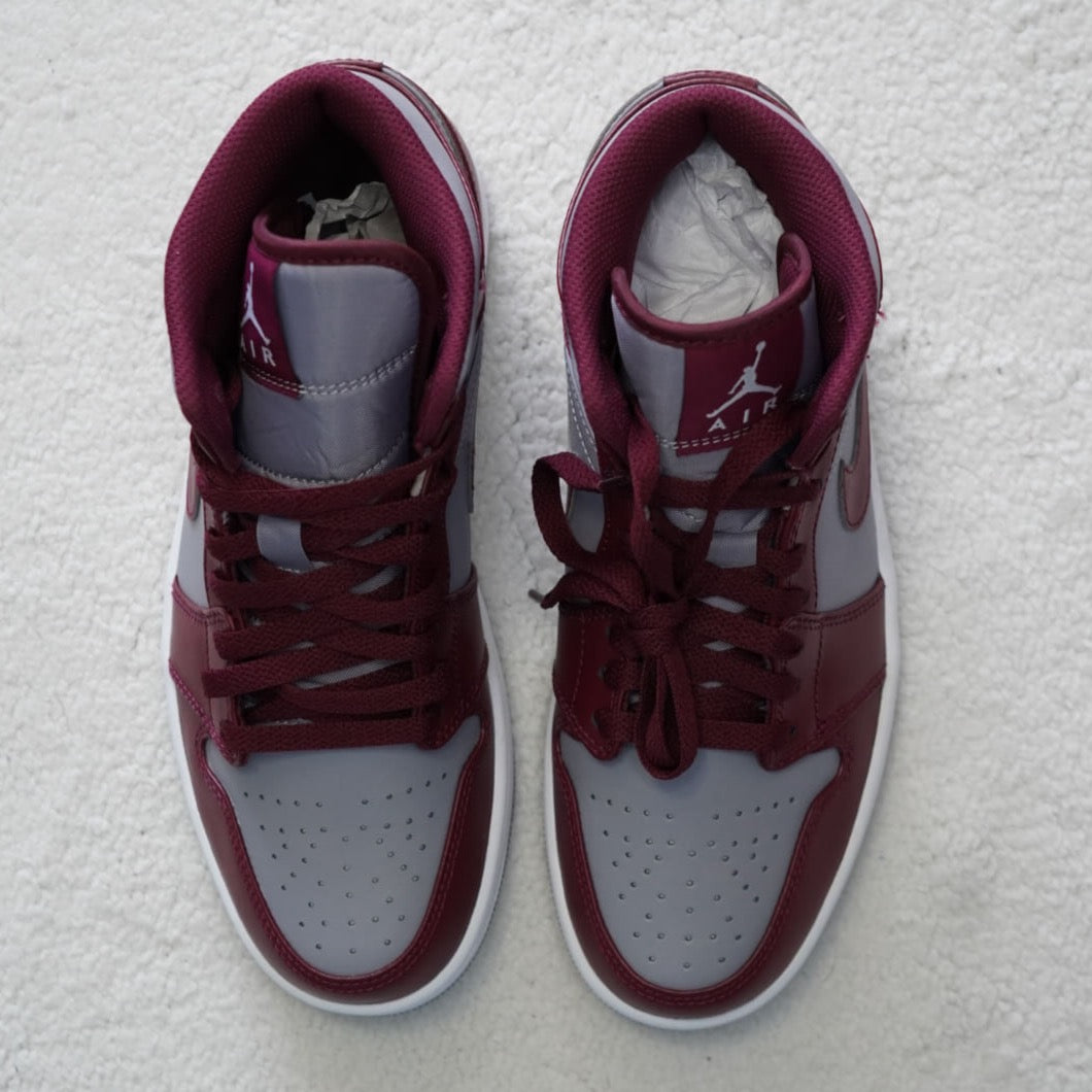 Sneakers Nike Air Jordan 1 Mid Rojo Cereza. Talla 26 cms