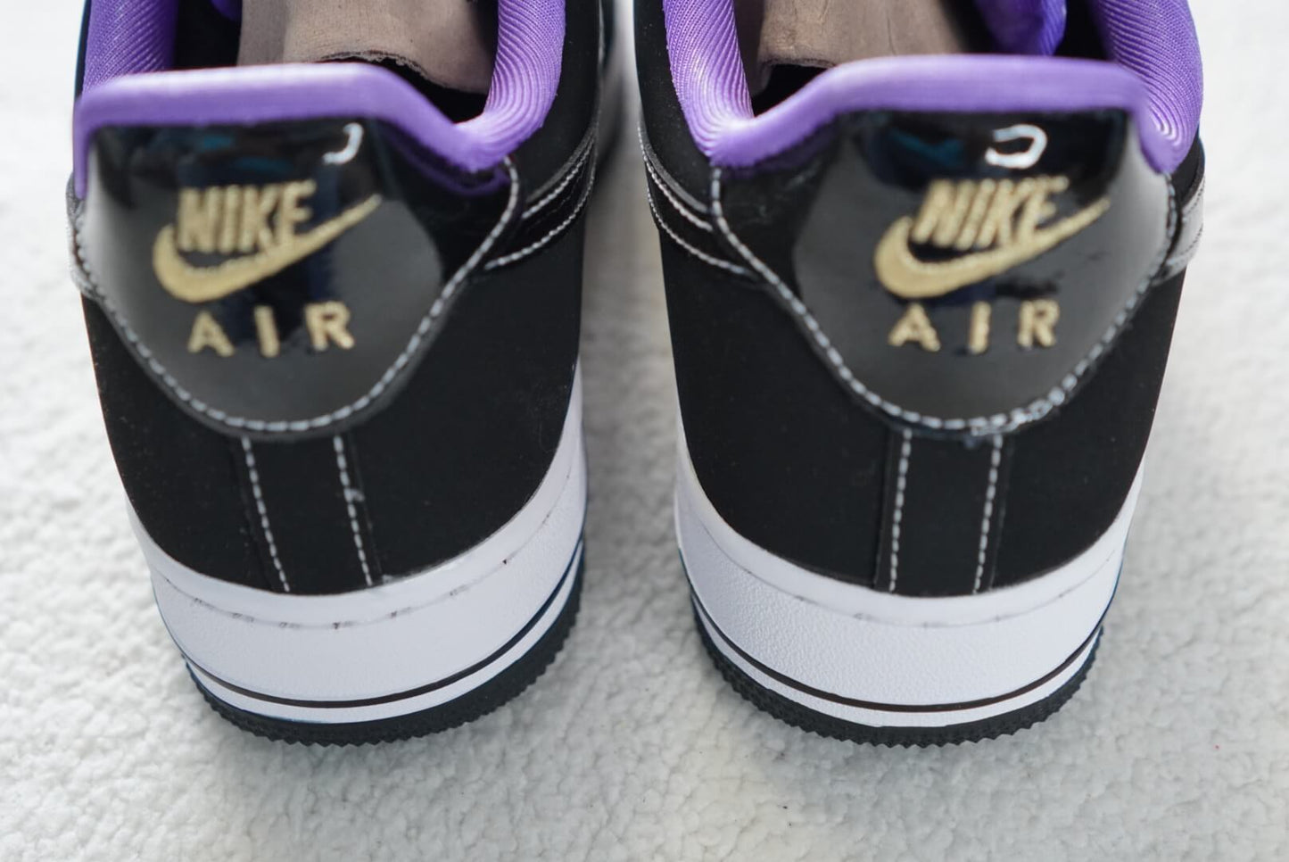 Sneakers Nike Air Force 1 '07 LV8 EMB Retro. Talla 26 cms