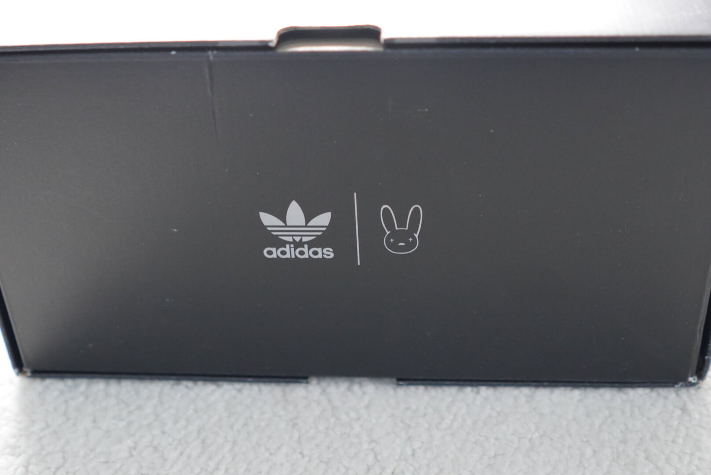 Sneakers Adidas Bad Bunny Response CL. Talla 26 cos