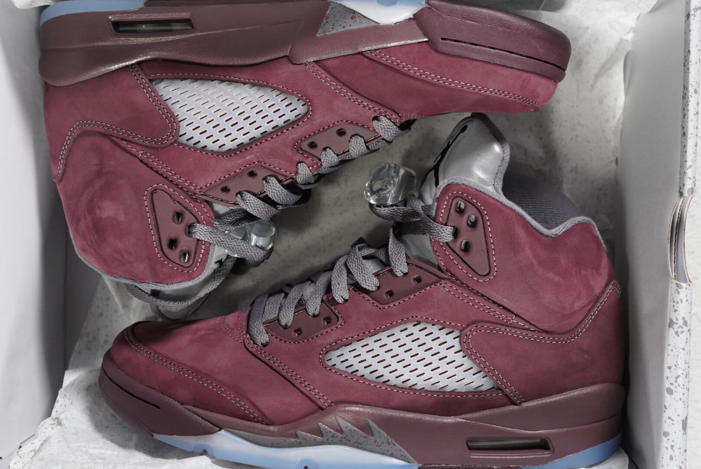 Sneakers Air Jordan 5 Retro 'Burgundy'. Talla 27 centimetros