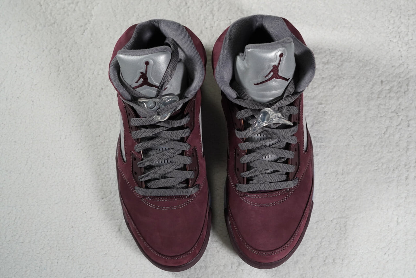Sneakers Air Jordan 5 Retro 'Burgundy'. Talla 26 cms
