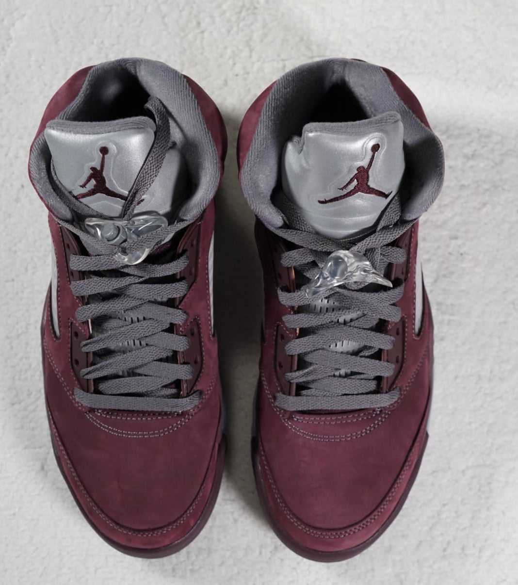 Sneakers Air Jordan 5 Retro 'Burgundy'. Talla 27 centimetros