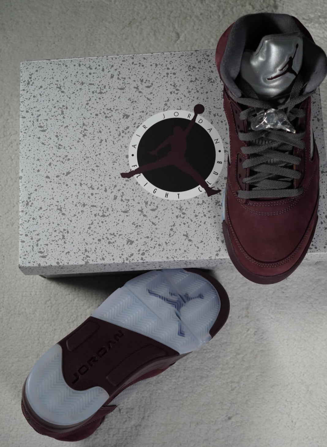 Sneakers Air Jordan 5 Retro 'Burgundy'. Talla 26 cms