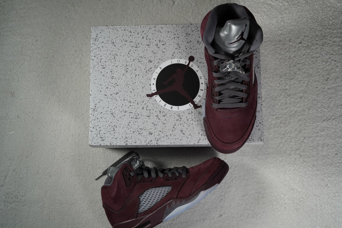 Sneakers Air Jordan 5 Retro 'Burgundy'. Talla 27 centimetros