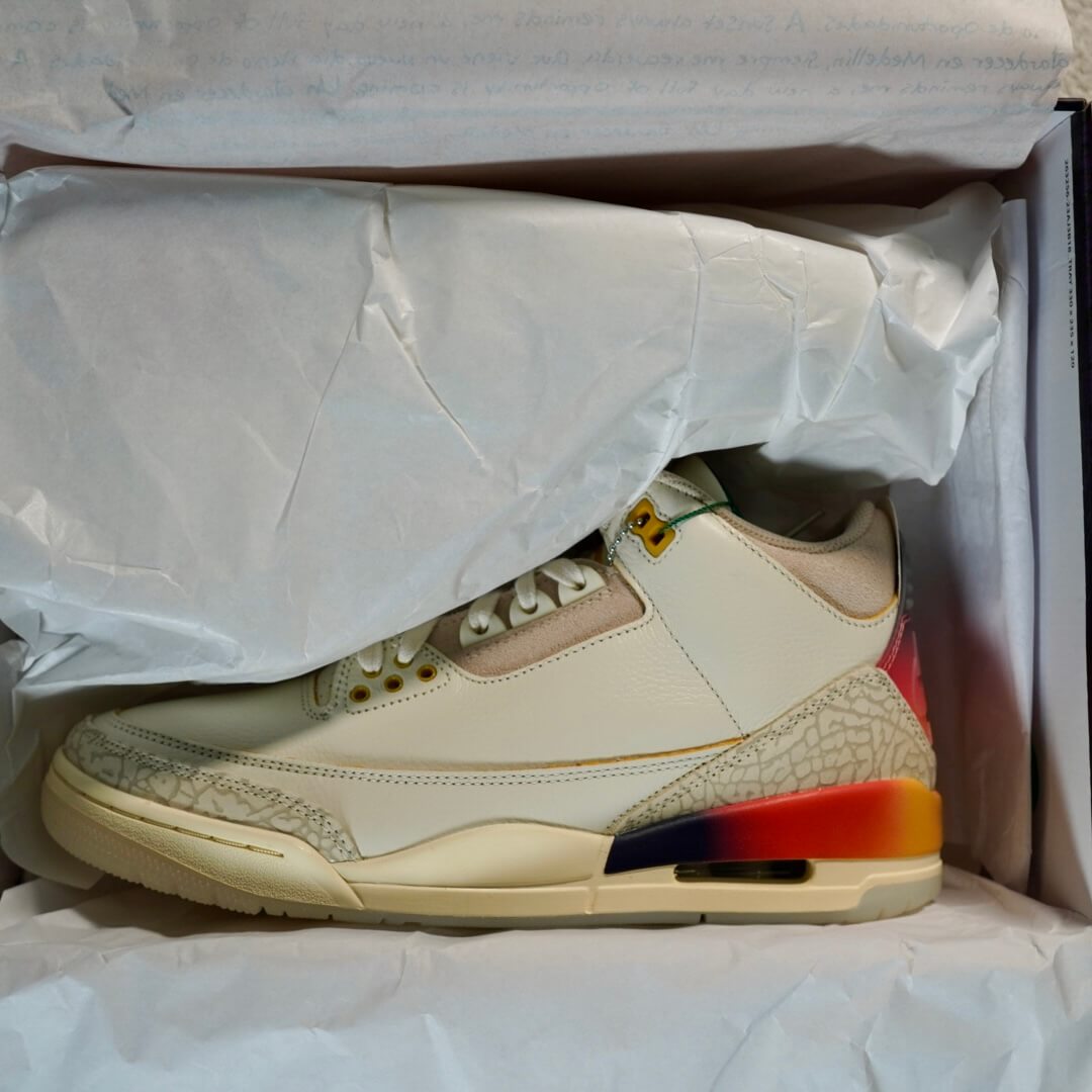 Nike Air Jordan 3 x J Balvin 'Medellín Sunset'. Talla 26