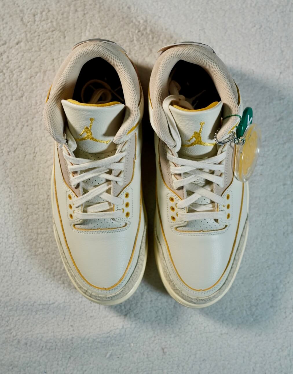 Nike Air Jordan 3 x J Balvin 'Medellín Sunset'. Talla 26