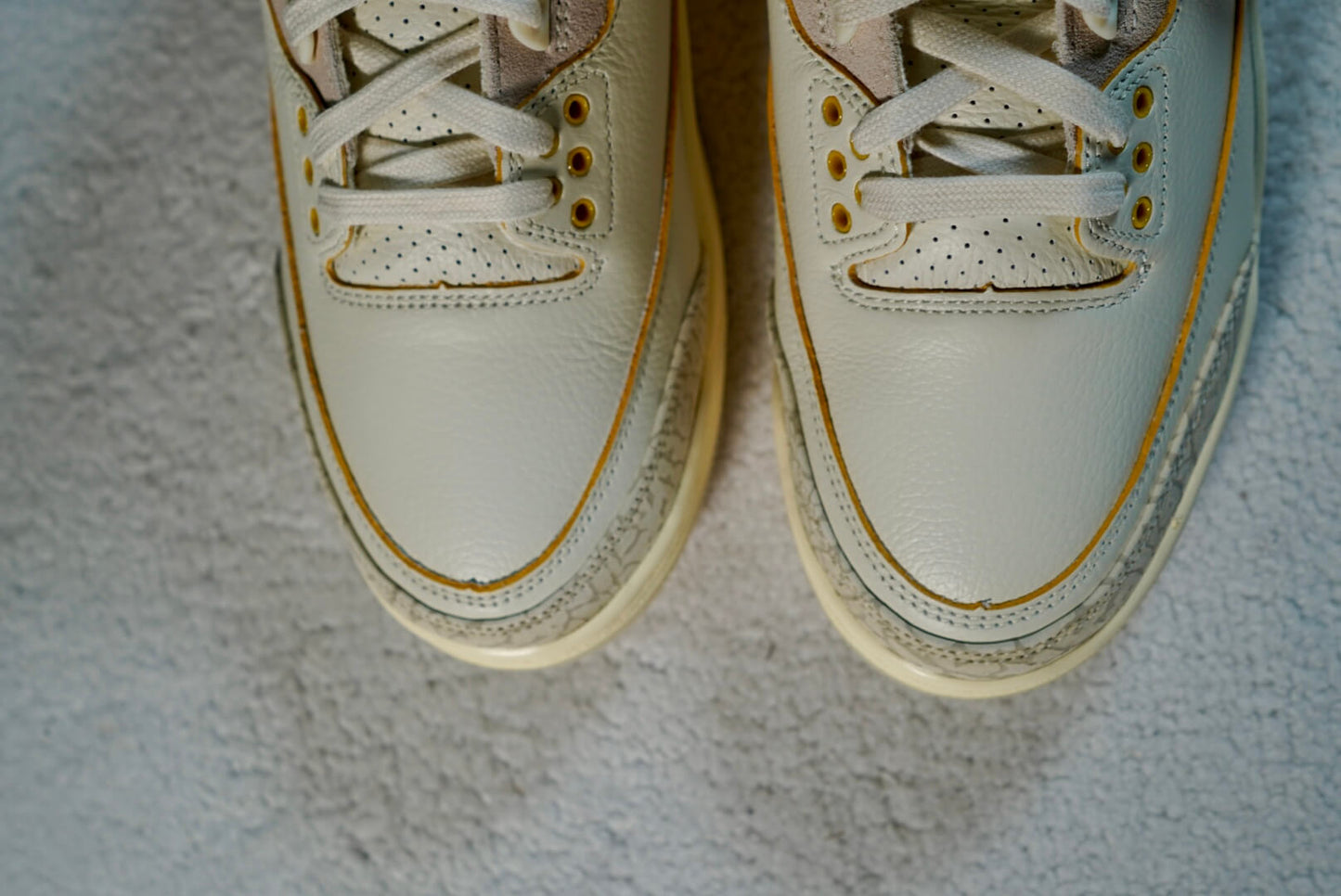 Nike Air Jordan 3 x J Balvin 'Medellín Sunset'. Talla 26