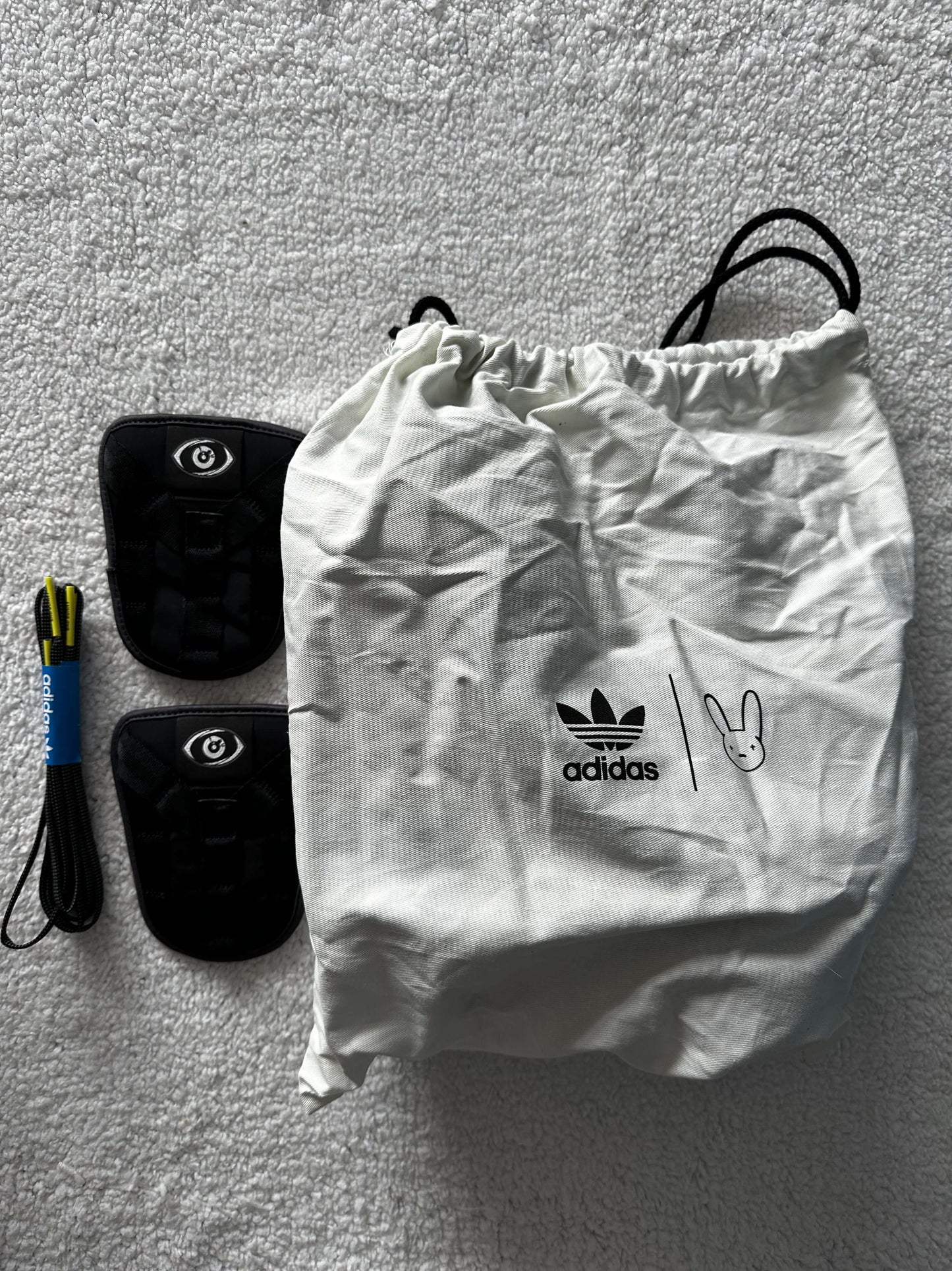 Sneakers Adidas Forum Buckle Low Bad Bunny. Talla 26 cm