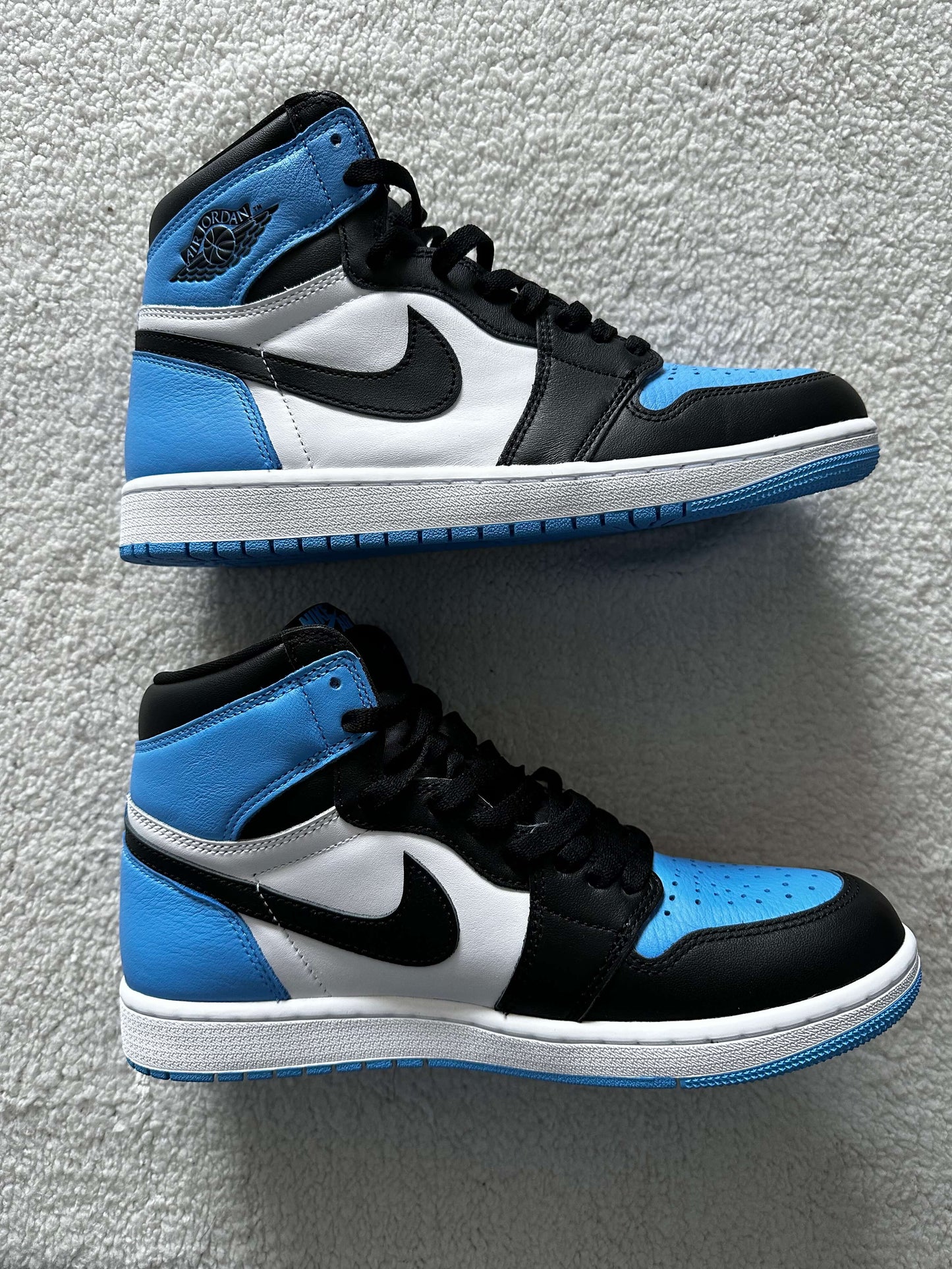 Sneakers Nike Air Jordan 1 High Retro OG 'UNC Toe'. Talla 28 centimetros