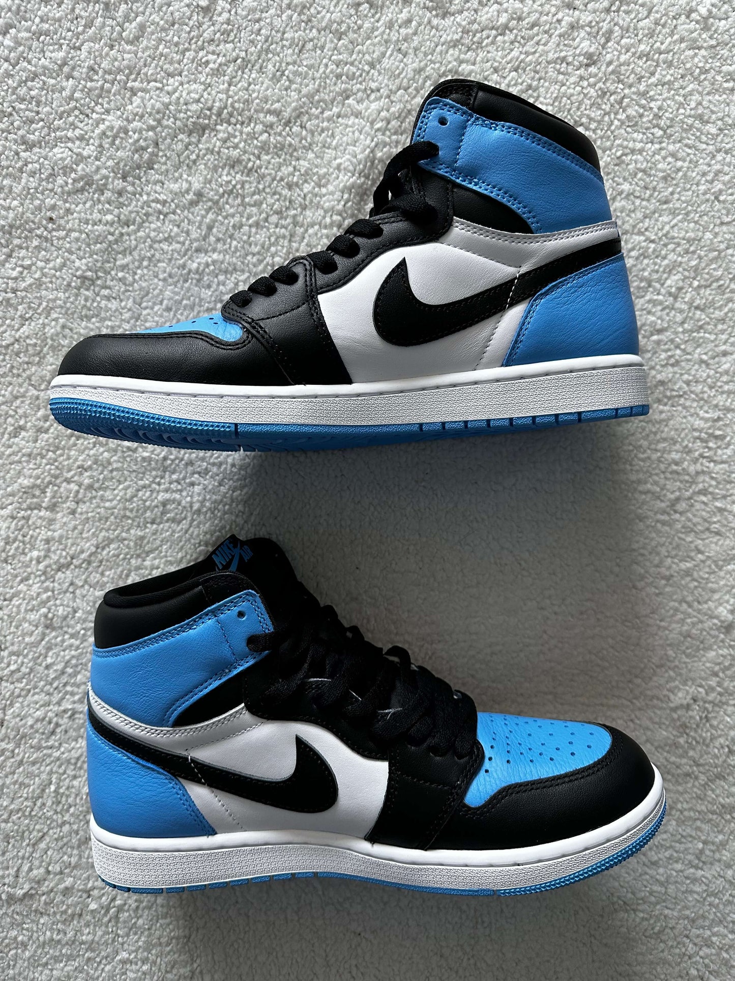 Sneakers Nike Air Jordan 1 High Retro OG 'UNC Toe'. Talla 27 centimetros