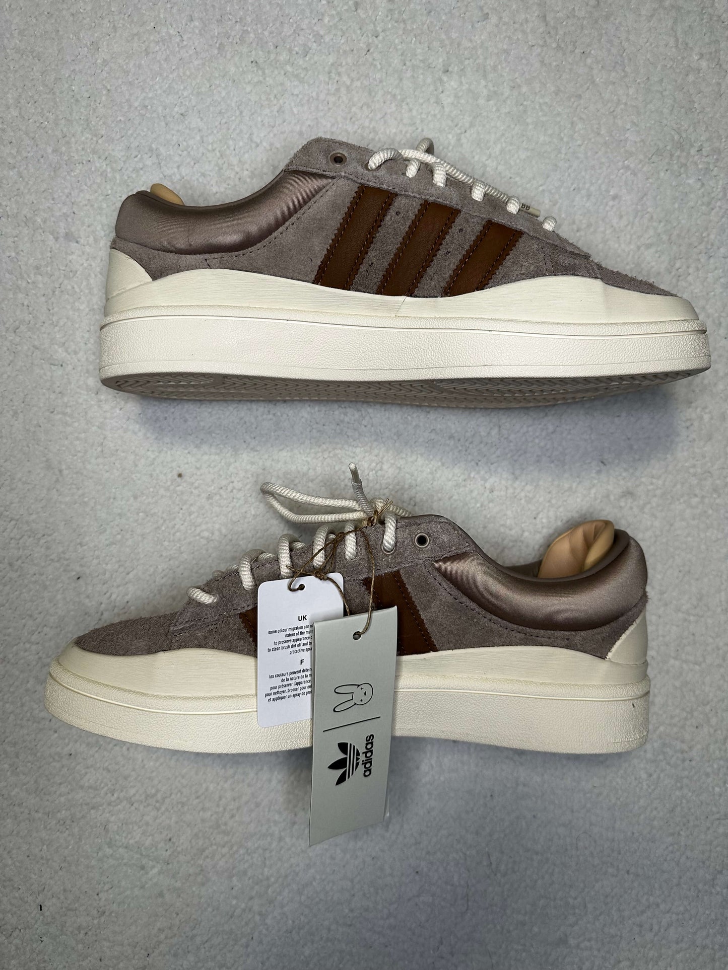 Sneakers Adidas Bad Bunny Campus Cafes. Talla 28 cms