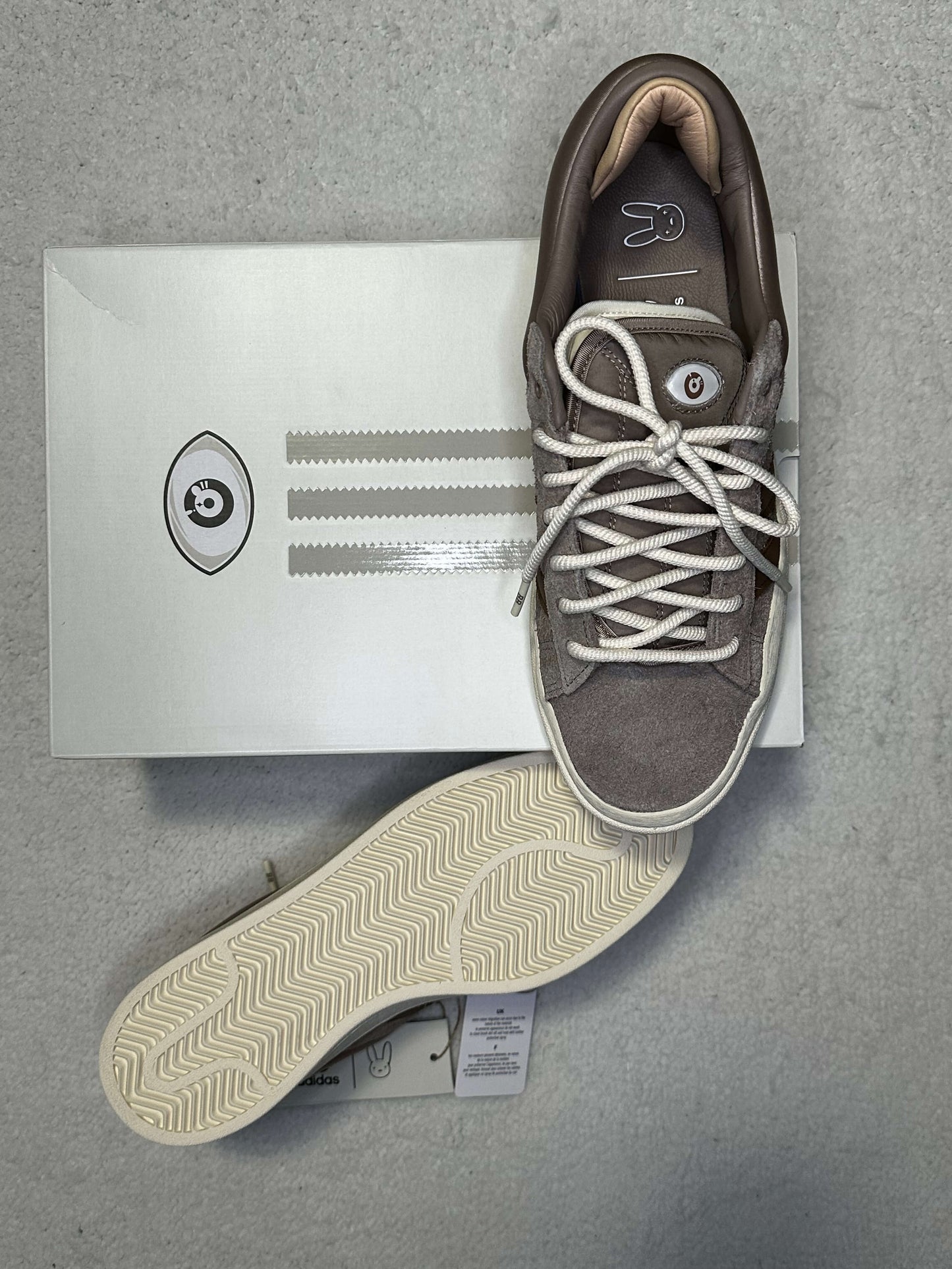 Sneakers Adidas Bad Bunny Campus Cafes. Talla 28 cms