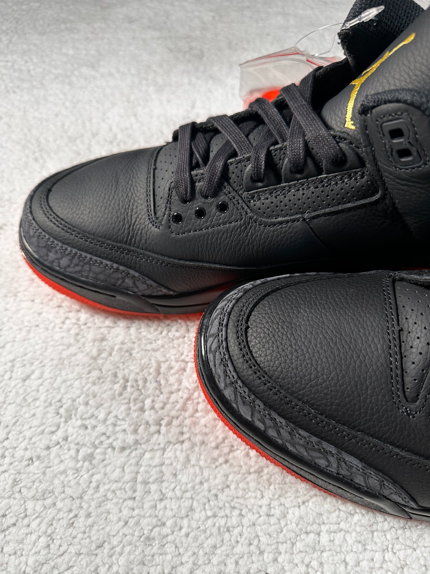 Sneakers Nike Air Jordan 3 X J Balvin Rio. Talla 27 cms