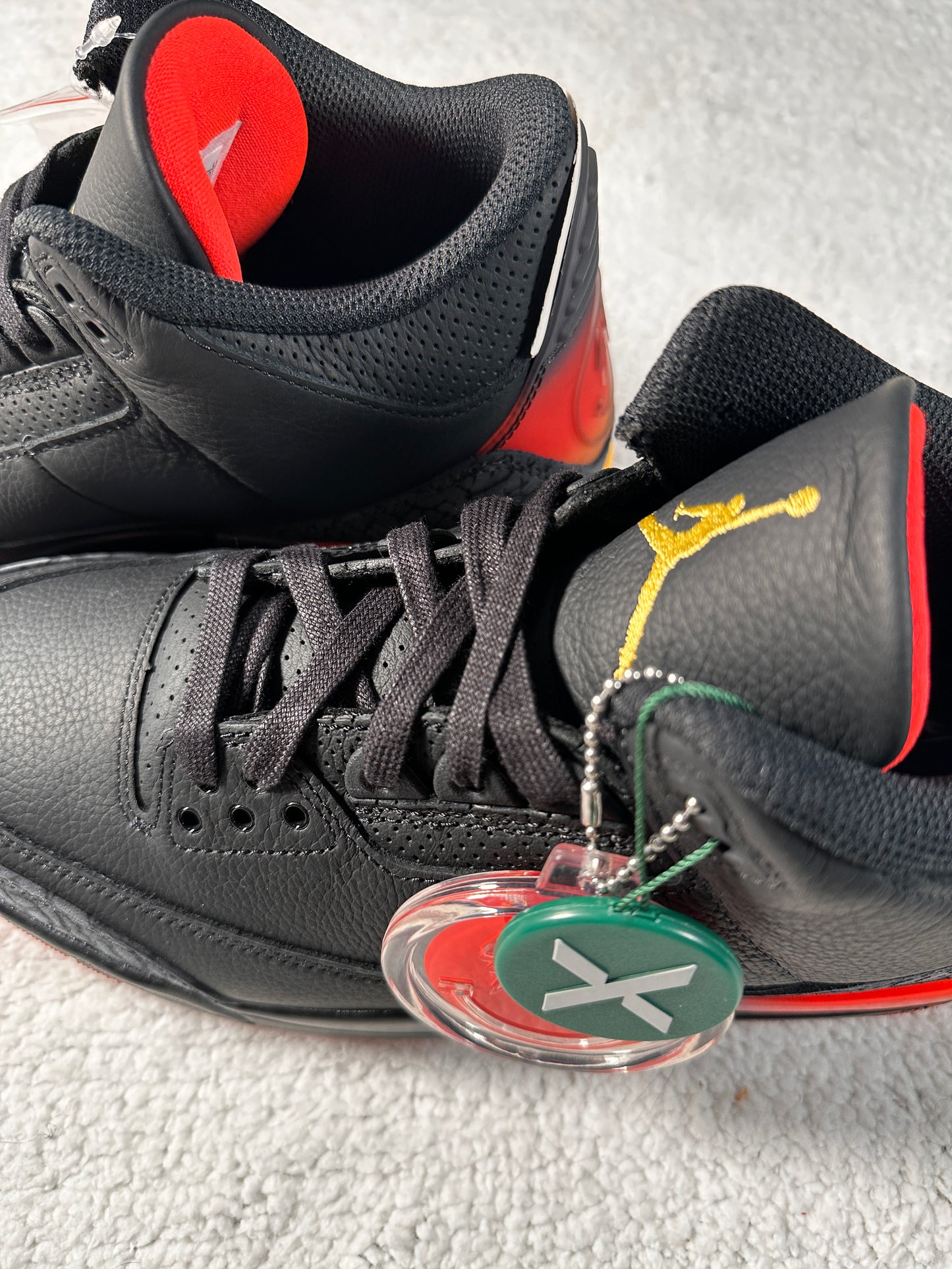 Sneakers Nike Air Jordan 3 X J Balvin Rio. Talla 27 cms