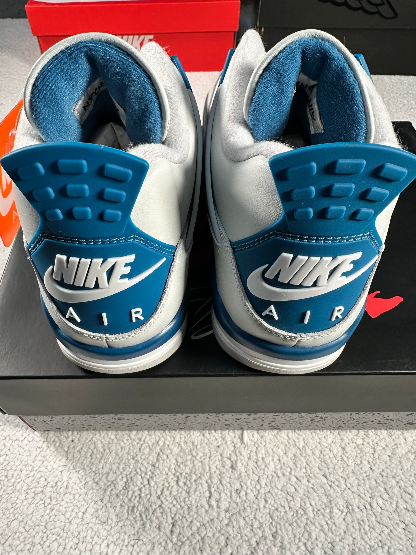 Air Jordan 4 Retro Azul Industrial. Talla 27 cms
