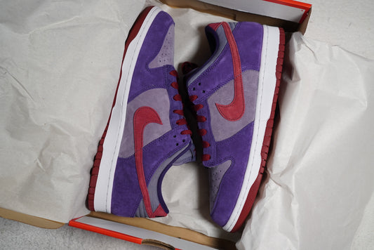 Sneakers Nike SB Dunk Edición Especial Ciruela. Talla 27 centímetros