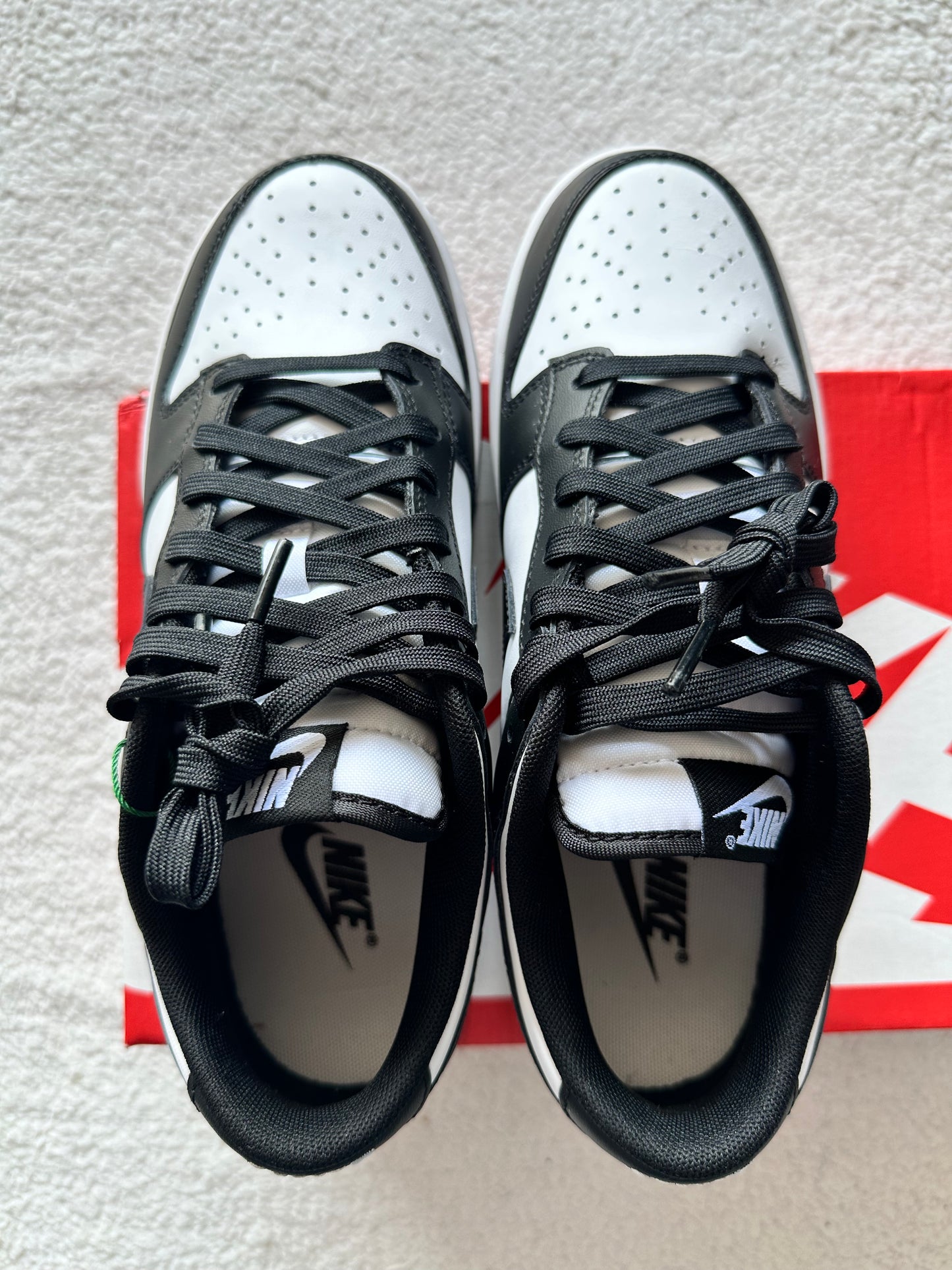 SB Dunk Low Retro Panda. Talla 25 cms