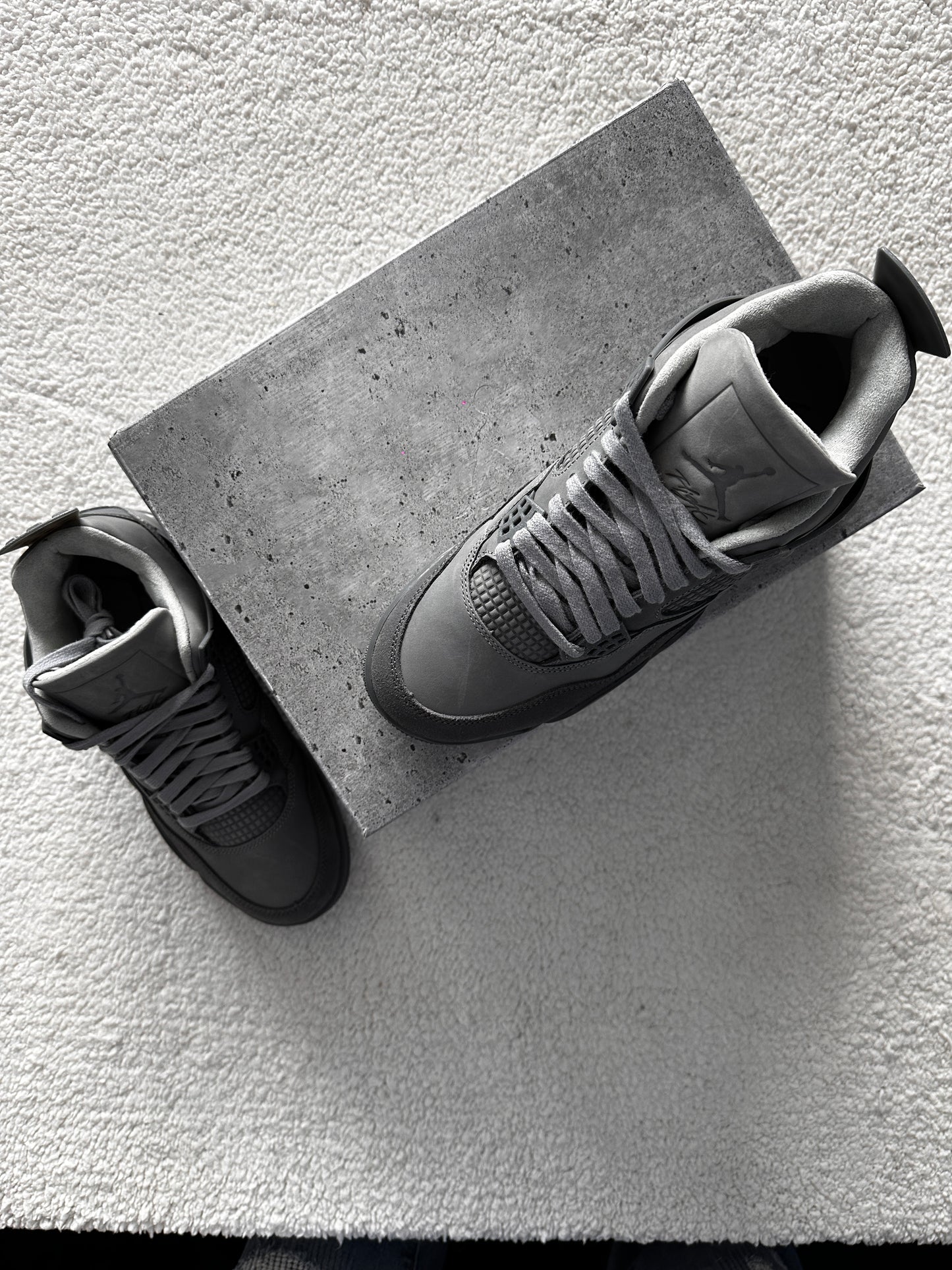 Nike Air Jordan 4 Retro SE Gris Cemento. Talla 26 centímetros