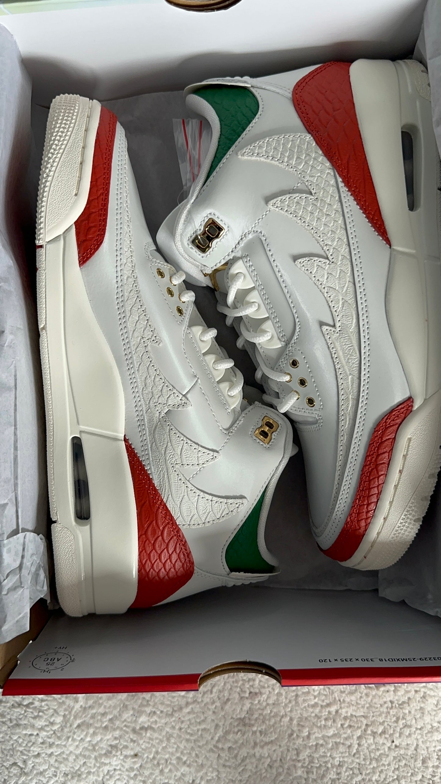 Nike Air Jordan 3 Retro El Vuelo. Talla 26.5 cms