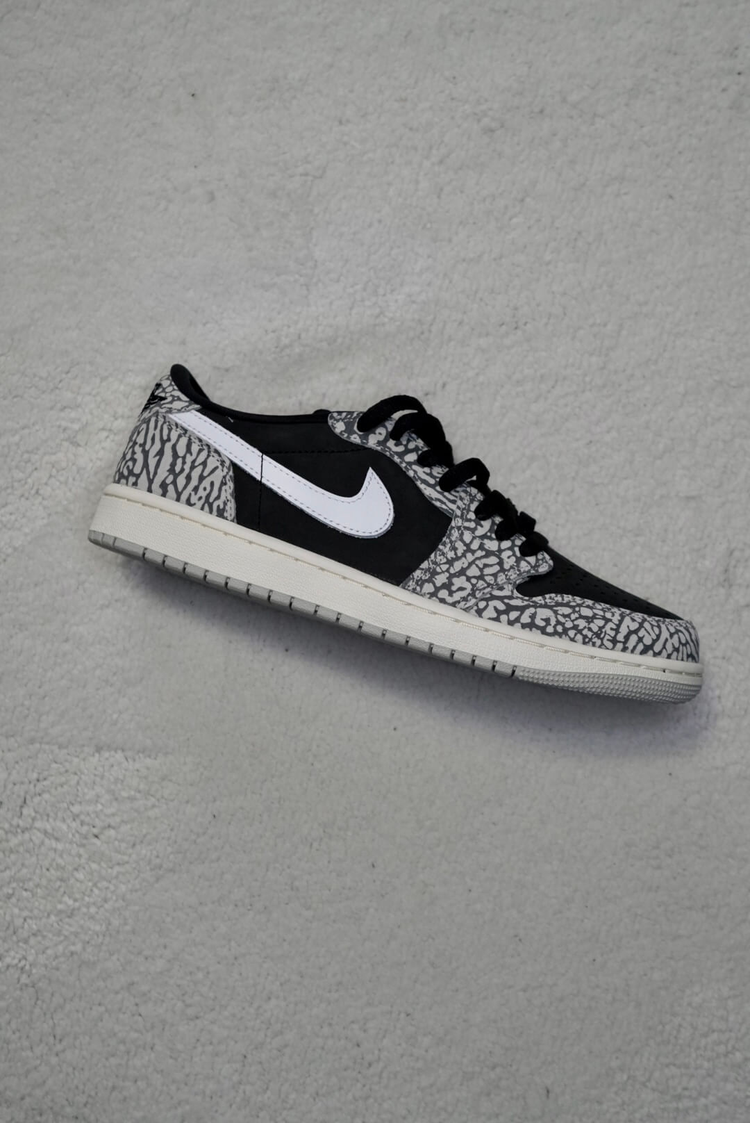 Sneakers Nike Air Jordan 1 Retro Low 'Elefant Print'. Talla 26 centimetros