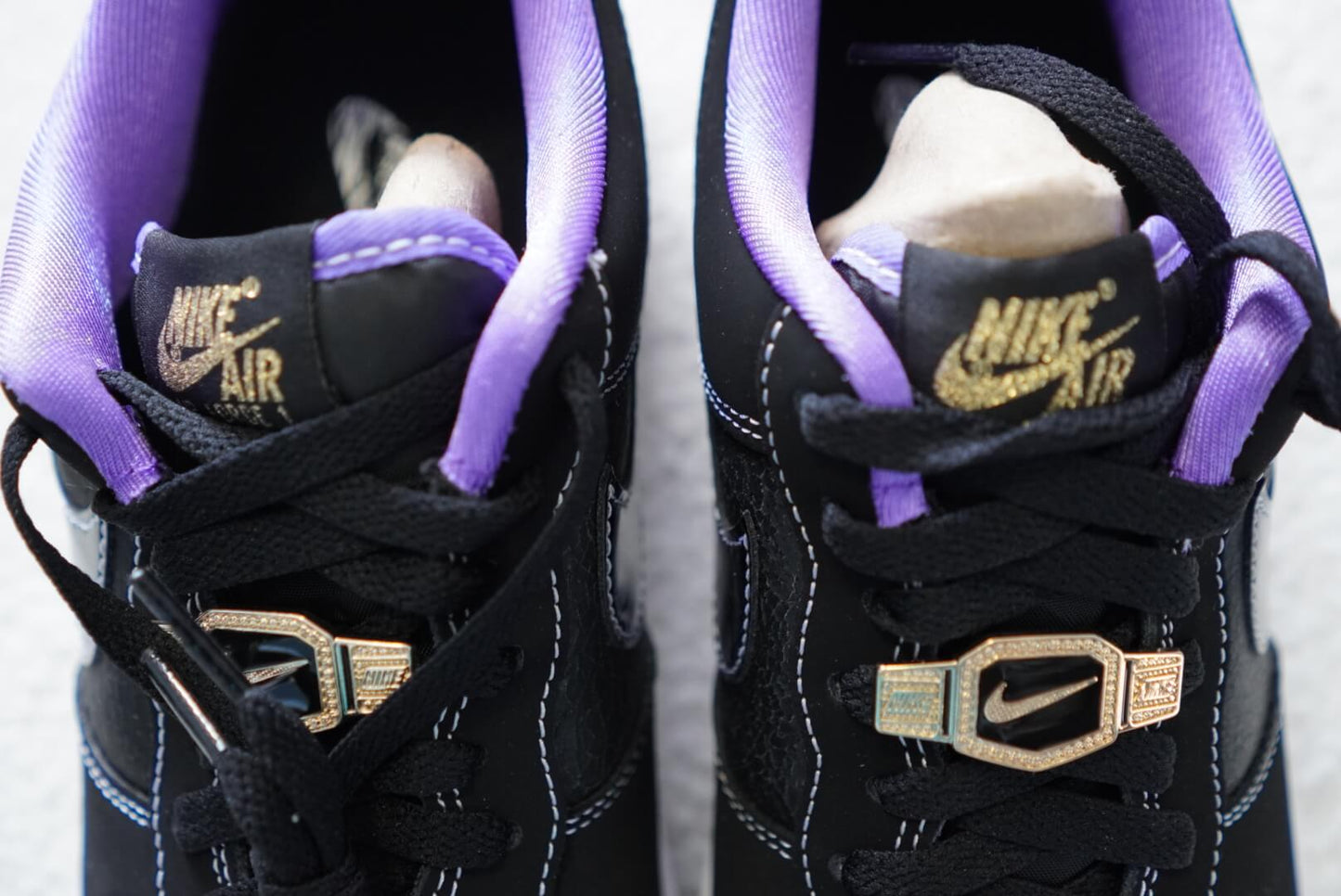 Sneakers Nike Air Force 1 '07 LV8 EMB Retro. Talla 26 cms