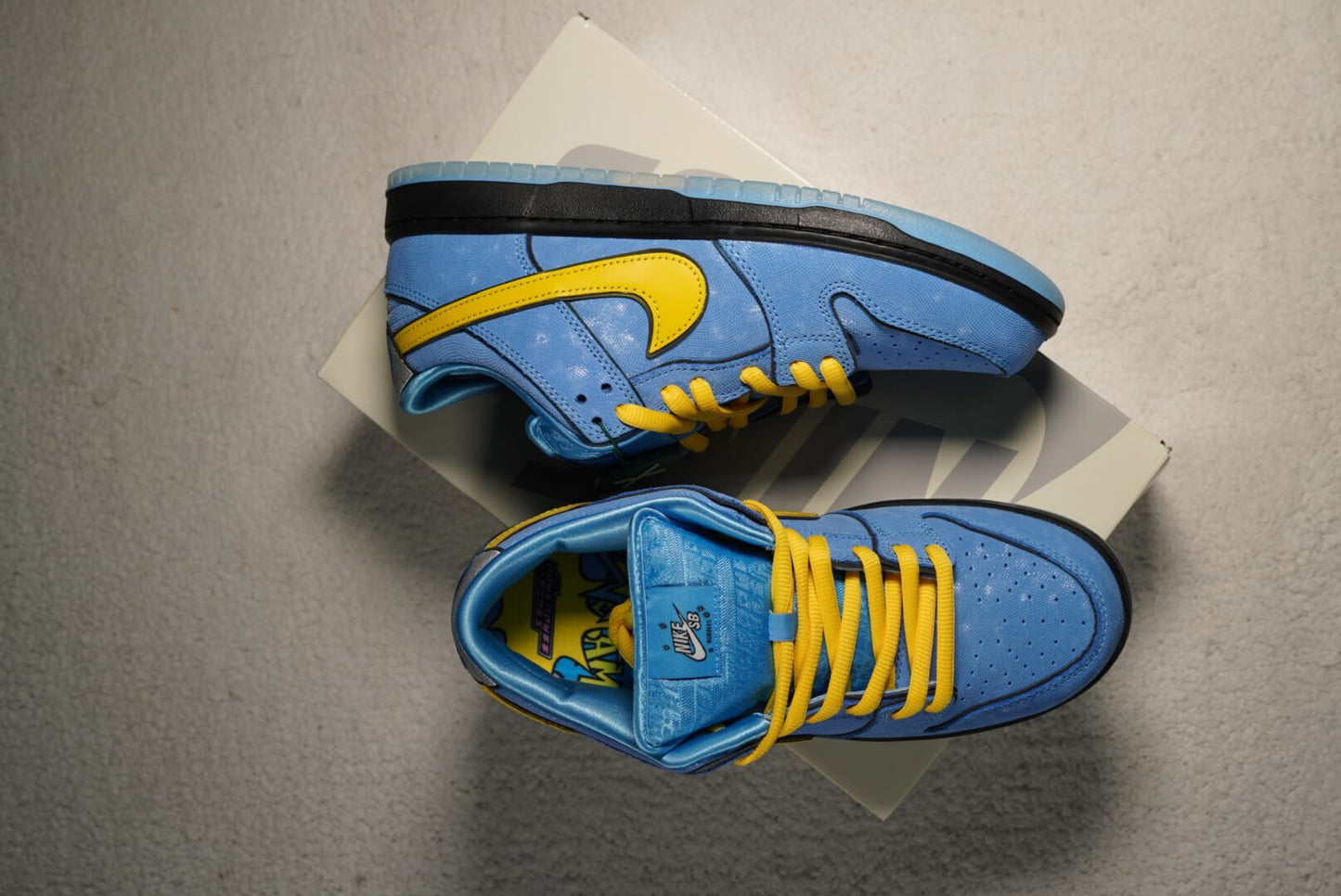 Sneakers Nike SB Dunk Low Chicas Super Poderosas. Talla 27 centimetros