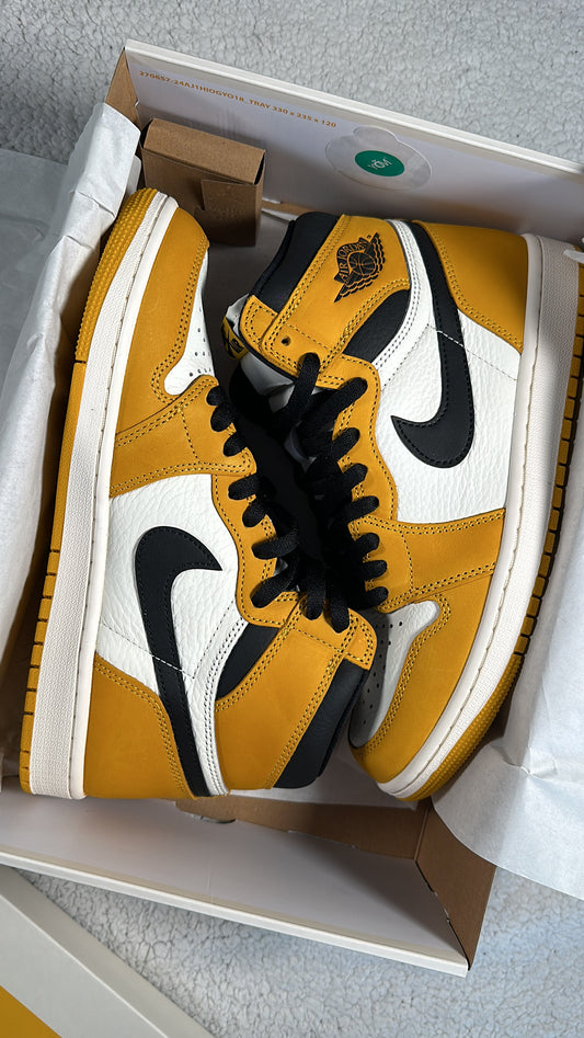 Sneakers Nike Air Jordan 1 Retro High OG. Amarillo ocre. Talla 27 centímetros