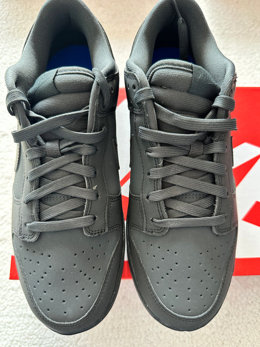 NIke Dunk Low Black and Anthracite. Talla 27 cms