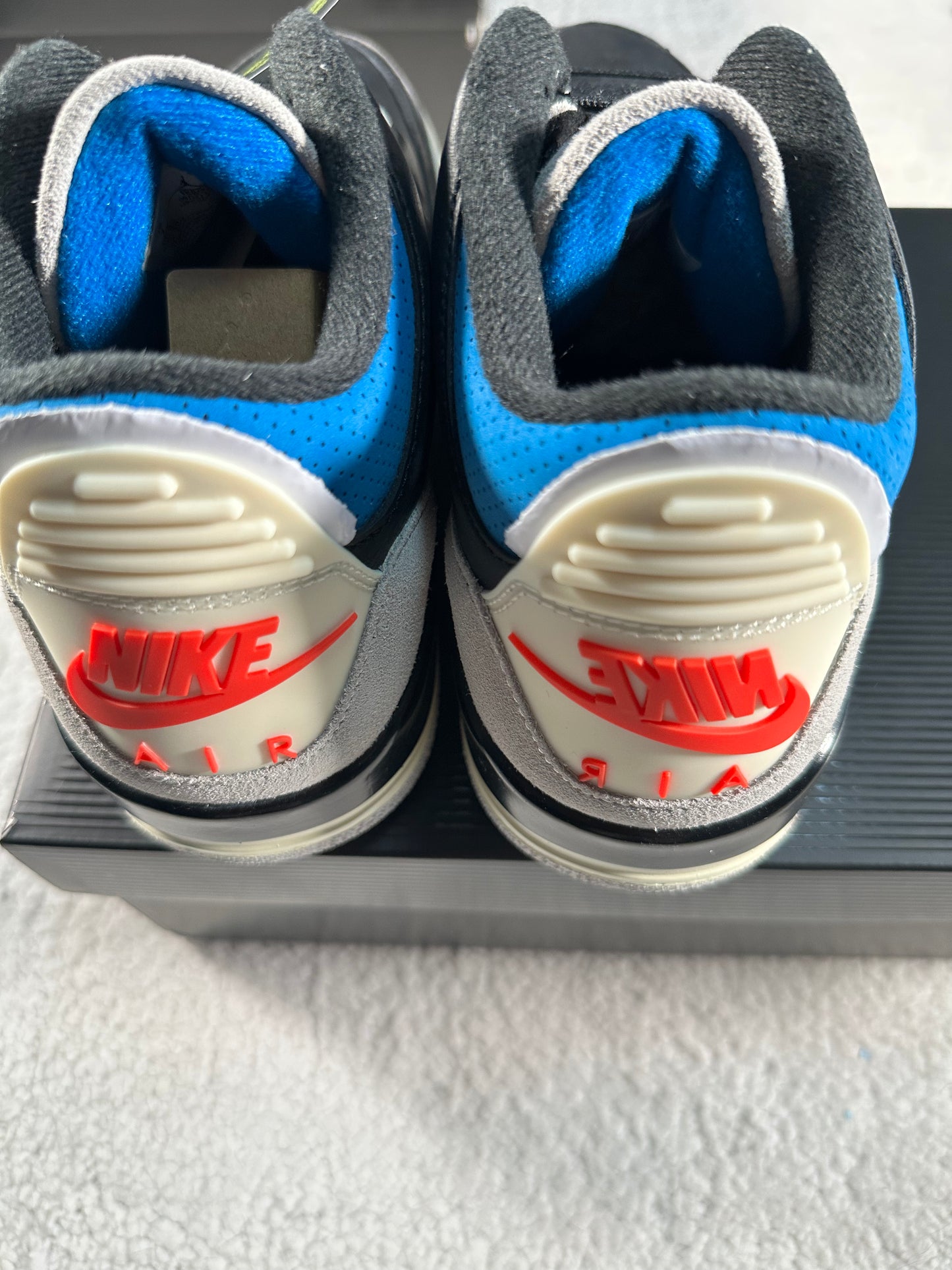 Nike Air Jordan 3 Retro Rare Aire. Talla 25 cms