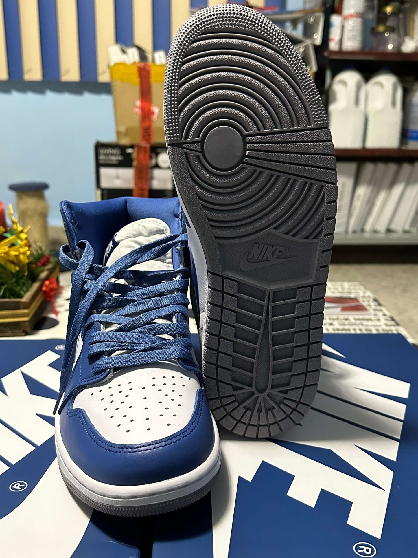 Sneakers Nike Air Jordan 1 True Blue Retro High OG Talla 26 cms.